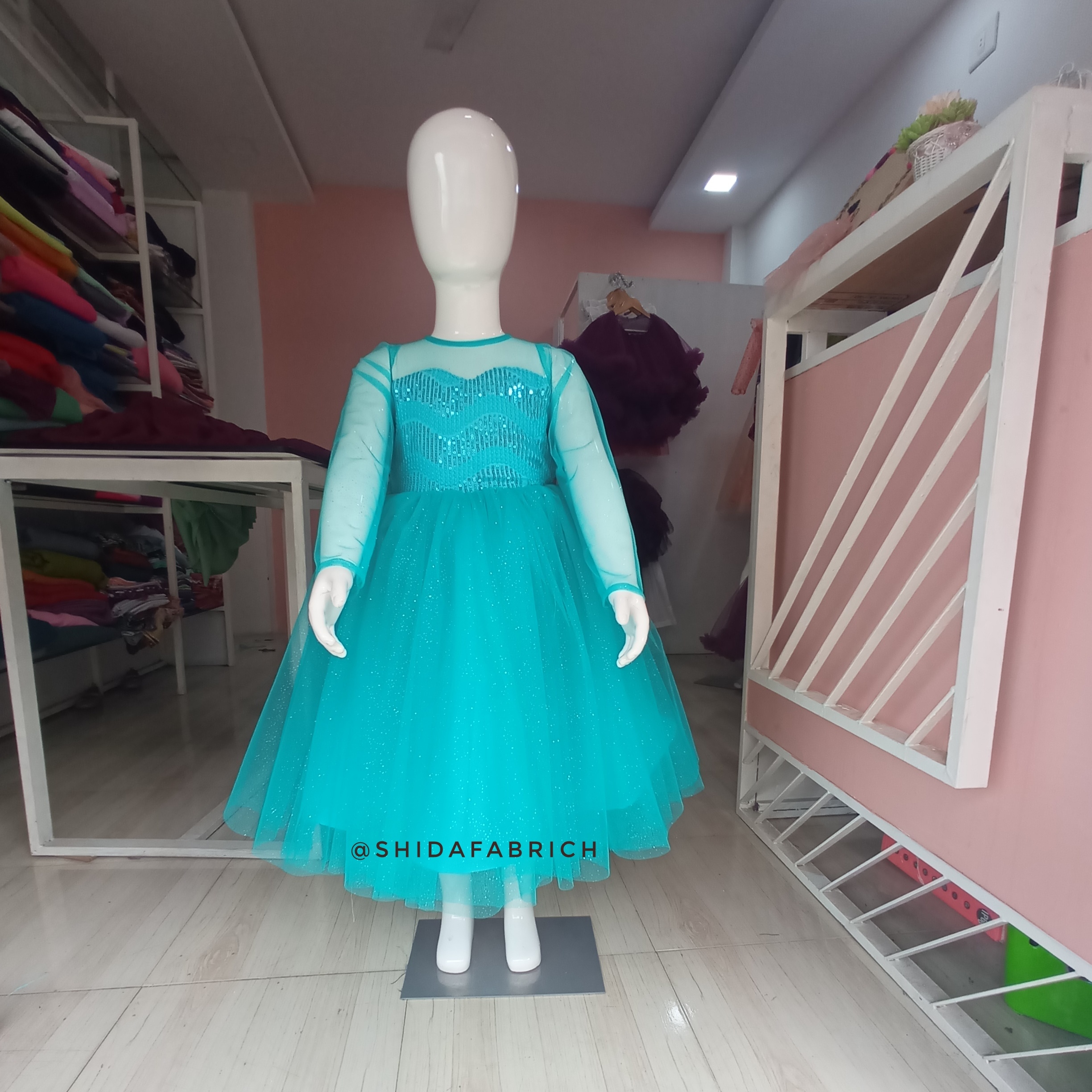 SHIDA FABRICH MELATTUR